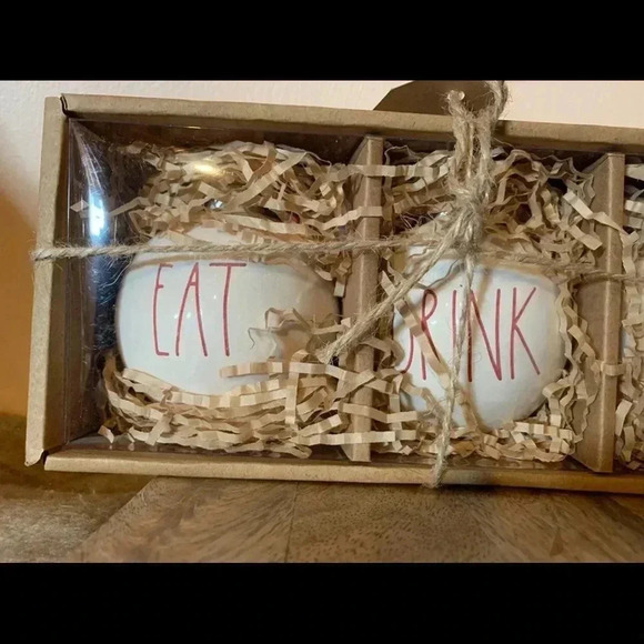 Rae Dunn Christmas Ornaments - Eat Drink Be Merry - Picture 2 of 5